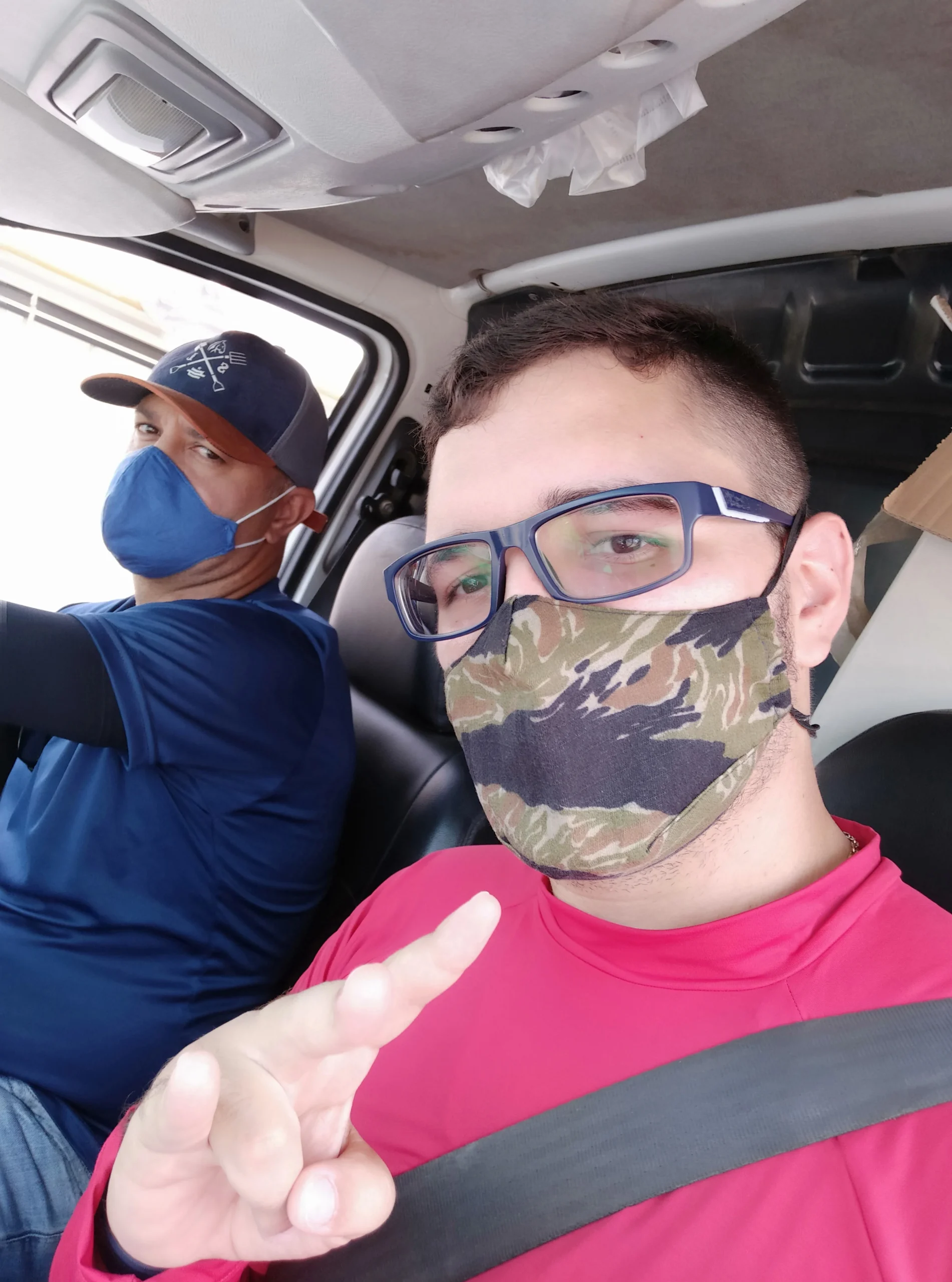 Igor Aguiar com seu pai durante o período da pandemia