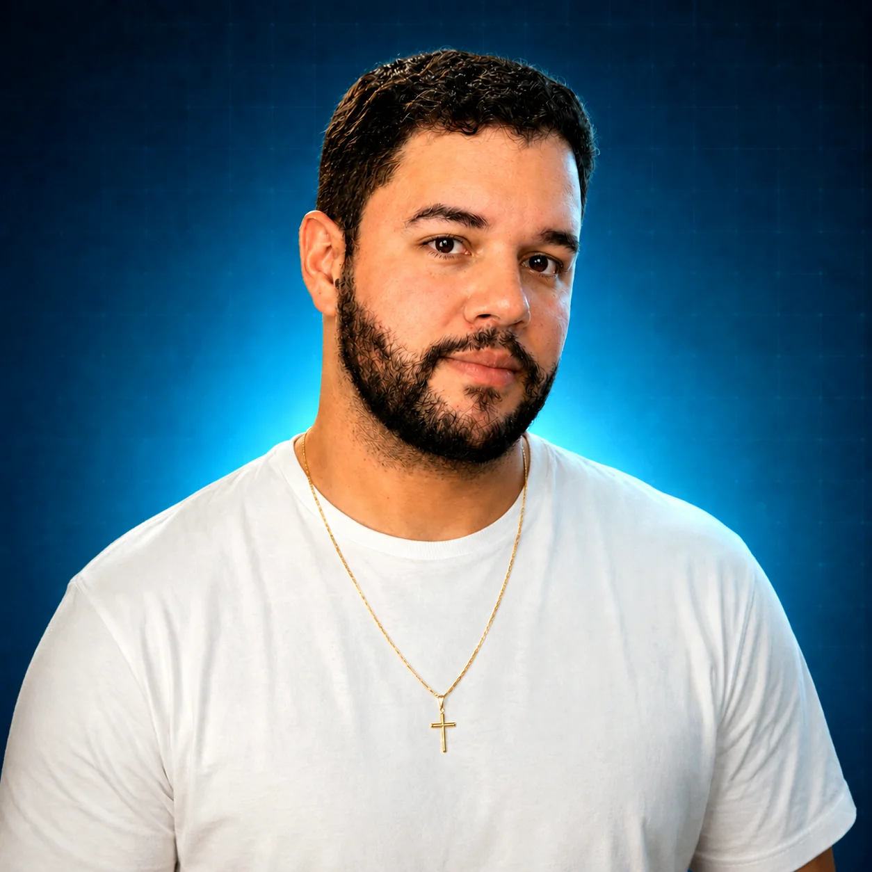 Igor Aguiar em retrato para o perfil da ActioHub no Instagram